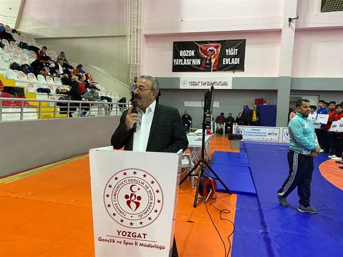 Okul Sporları Gençler B Güreş Türkiye Şampiyonası müsabakaları başladı.